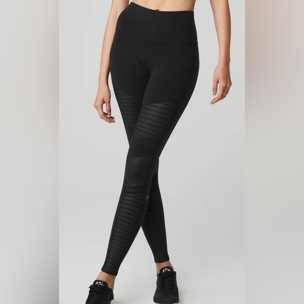 ALO YOGA High-Waist Moto‎ Legging Black woman XS sculpts lifts gorpcore